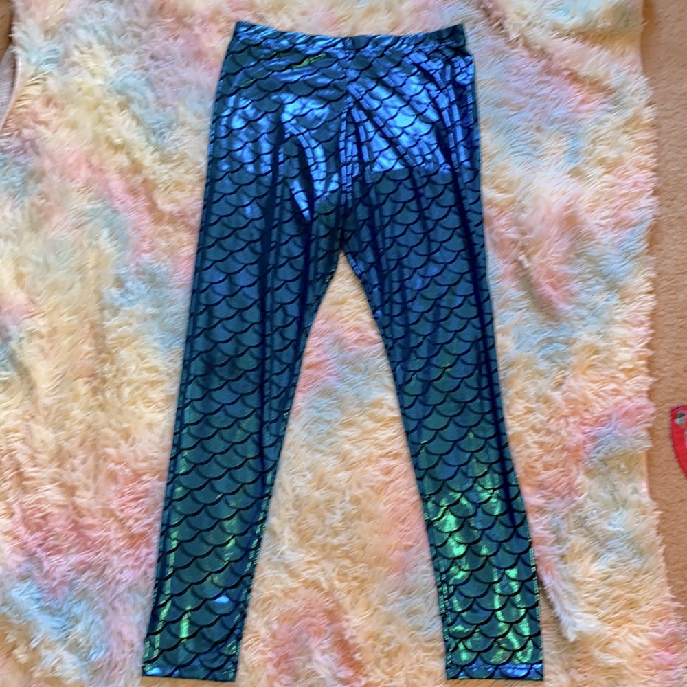 Used Women’s Large Mermaid Stretch Leggings